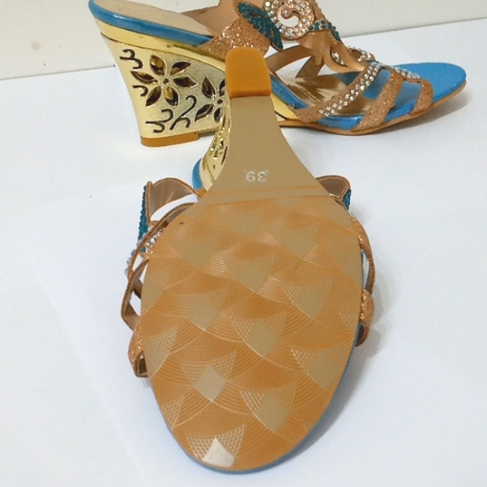 NIB๐ FREE GIFT IS INCLUDED ๐ Brand New Rhinestone Wedges Summer Shoes - Picture 11 of 13